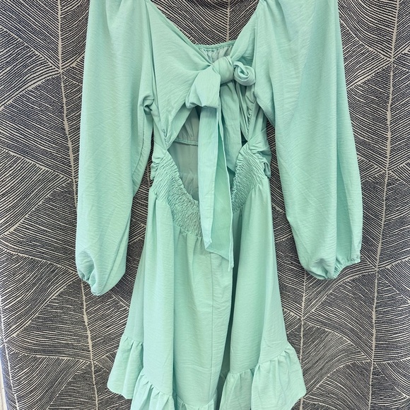 Elegant Mint Green Off-Shoulder Dress <<<<<96>>>>> - Picture 6 of 8